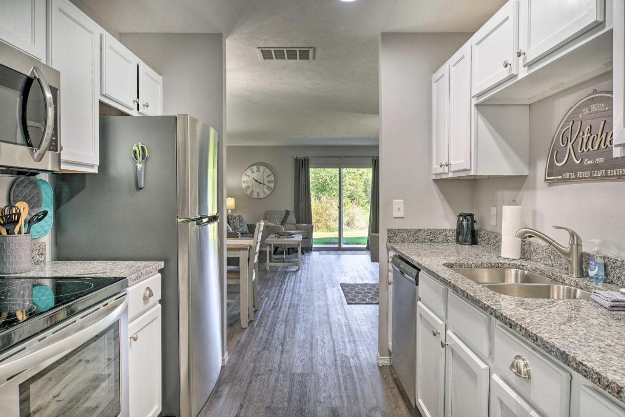 Cozy Condo With Pool Access, 5 Mi To Table Rock Lake Branson Exterior photo