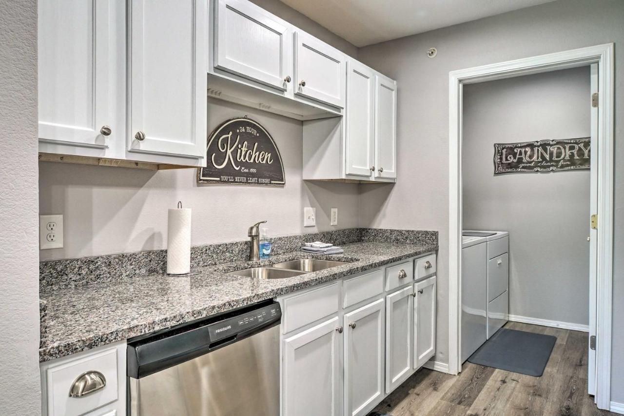 Cozy Condo With Pool Access, 5 Mi To Table Rock Lake Branson Exterior photo
