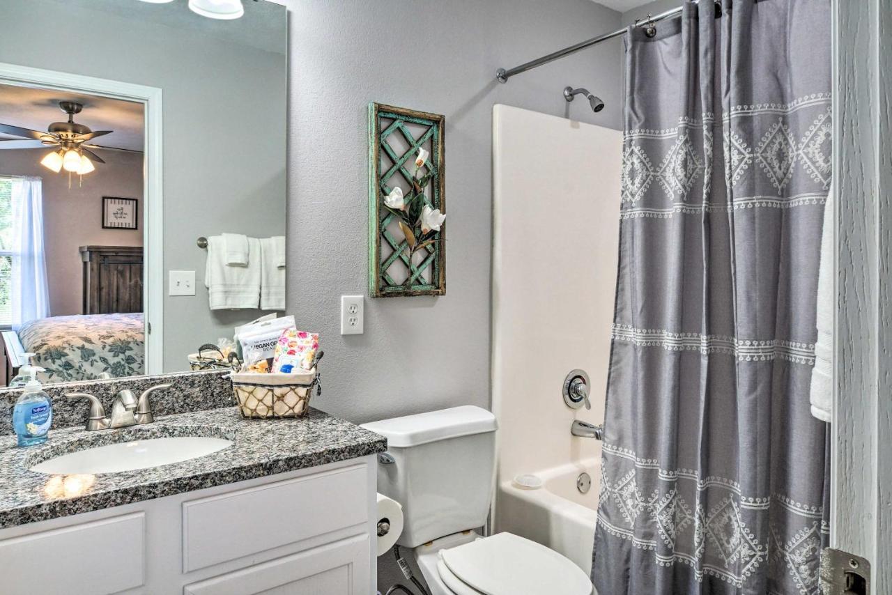 Cozy Condo With Pool Access, 5 Mi To Table Rock Lake Branson Exterior photo